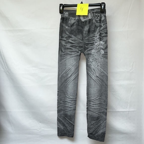 CHUNS stretchy fashion leggings.  Bundle and save.  One size fits most. - Picture 4 of 14